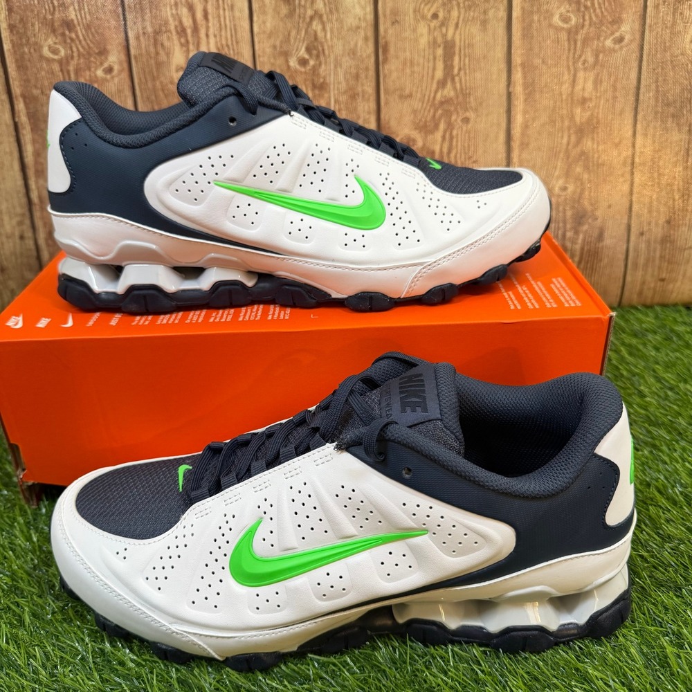 Nike Reax 8 NSW SL Sneaker Mens Size 9 White Green Strike Black Training Shoes